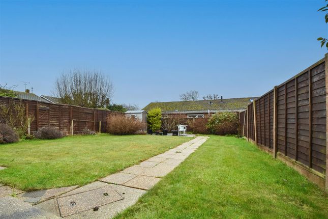 28, Shortcroft, Brentwood photo 3