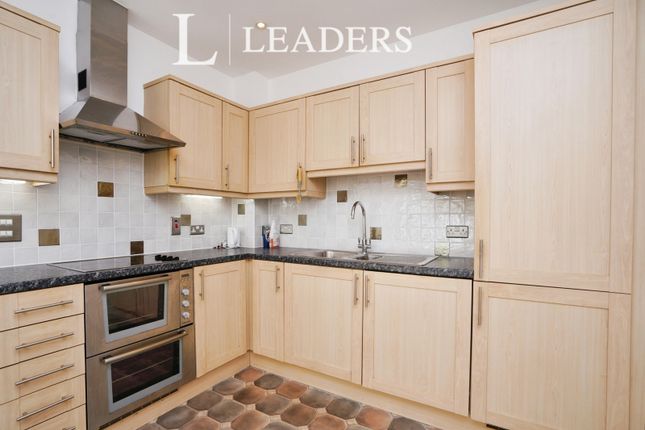 Flat 5 Centurion Court, 83, Camp Road, St. Albans photo 4