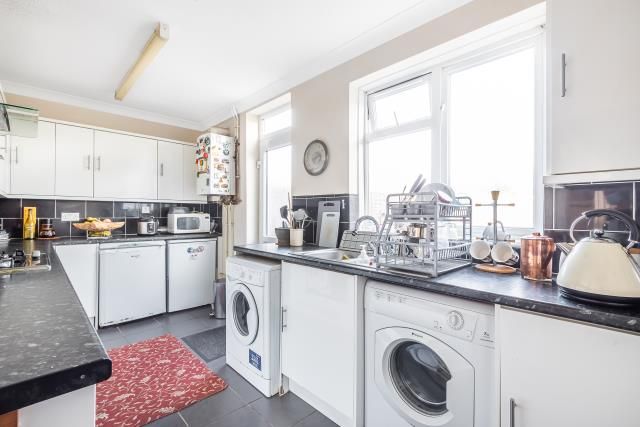26, Sandymount Avenue, Stanmore photo 4