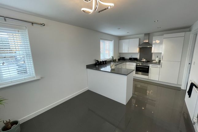 70 Maes Y Glo, Llanelli photo 2