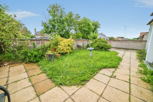 21, Robertson Road, Elgin photo 4