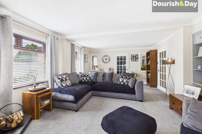 17 Summerhill Gardens, Market Drayton photo 2