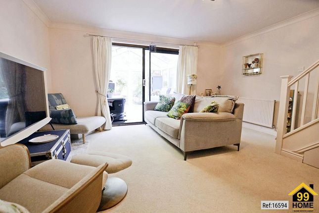 10, Gainsborough Close, Torquay photo 3
