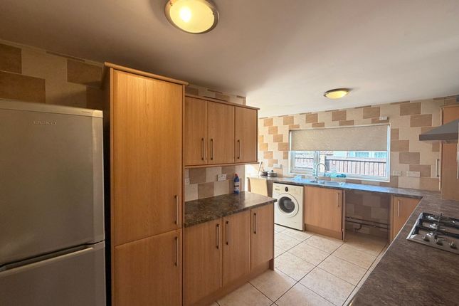 54 Elton Hall Ln, Wolverhampton photo 5