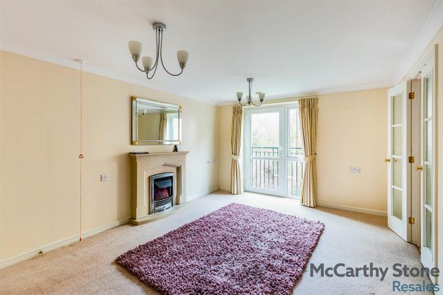 48 Townsend Court, High Street South, Rushden photo 2