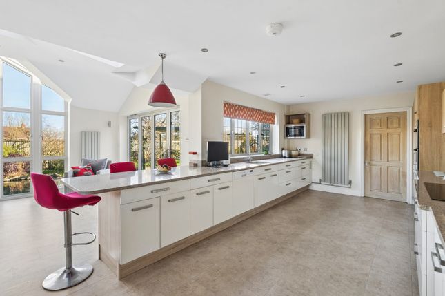 7 Deer Park Walk, Chesham photo 3