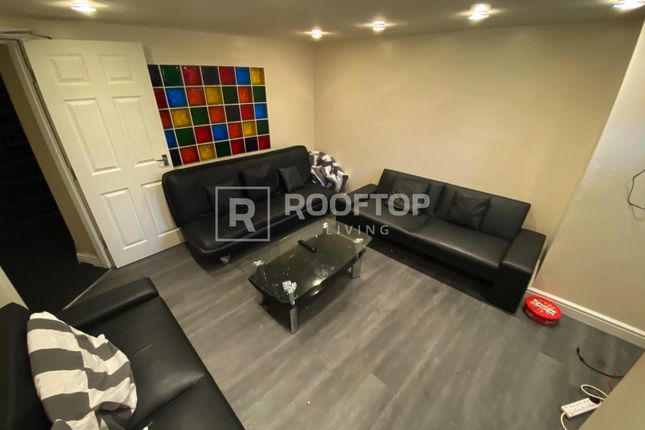 Terraced house to rent in Mayville Avenue, Leeds