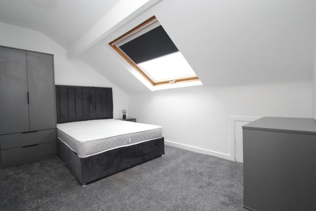 Thumbnail Room to rent in Room 3, Salisbury Avenue, Armley, Leeds
