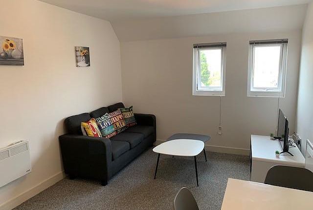 Flat to rent in 48 The Pavilion, Russell Road