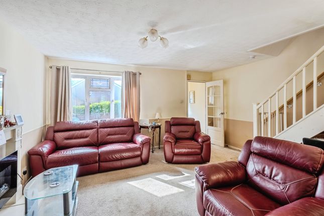 43, Meadow Rise, Caldicot photo 3