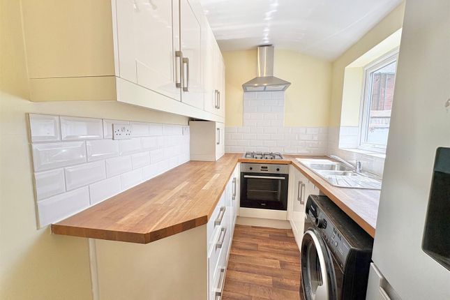 158, Oxford Street, Leigh photo 4