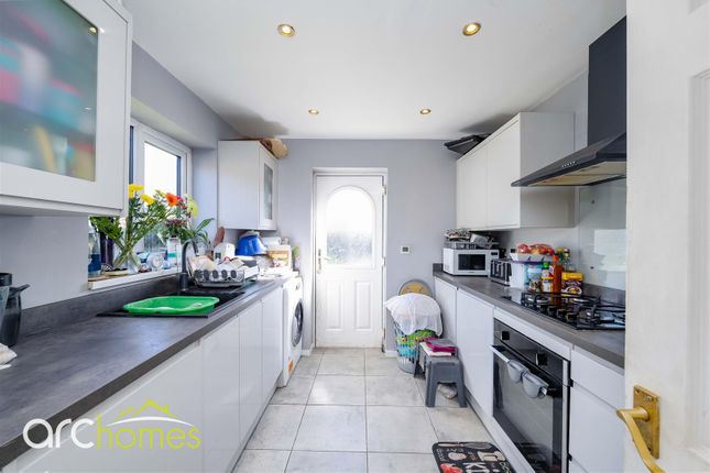 17, Carr Brook Drive, Manchester photo 3
