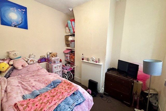 141, Stockbridge Road, Burnley photo 5