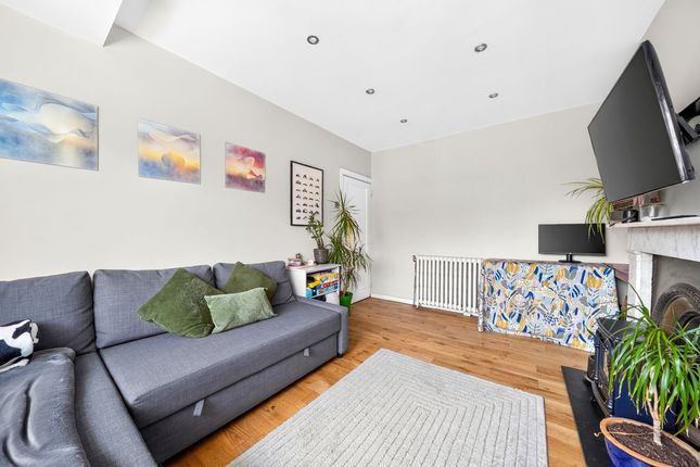 72, Runnymede, London photo 4