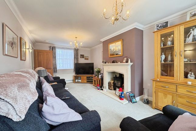 8, Hillrick Crescent, Yeovil photo 3
