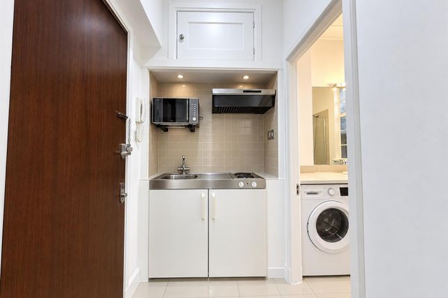 Flat 74, 105, Hallam Street, London photo 3