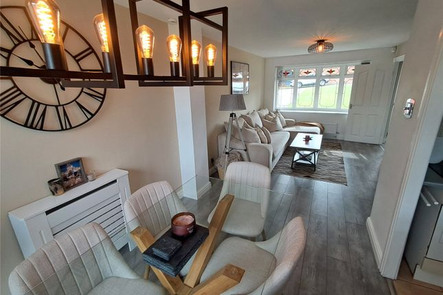 129, Kestrel Way, Walsall photo 2