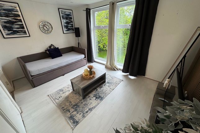 Flat 17, Dudley Court, Manchester photo 2