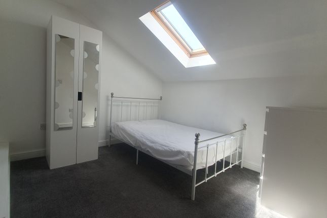 Flat 5, 184-186 Broadway, Cardiff photo 4