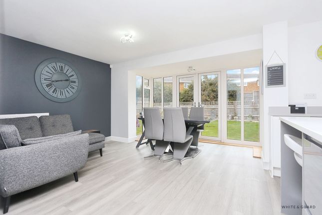 22 Hamble Rise, Southampton photo 4