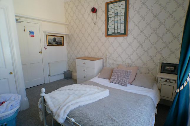Room 6, 34, St Ann, Salisbury photo 5