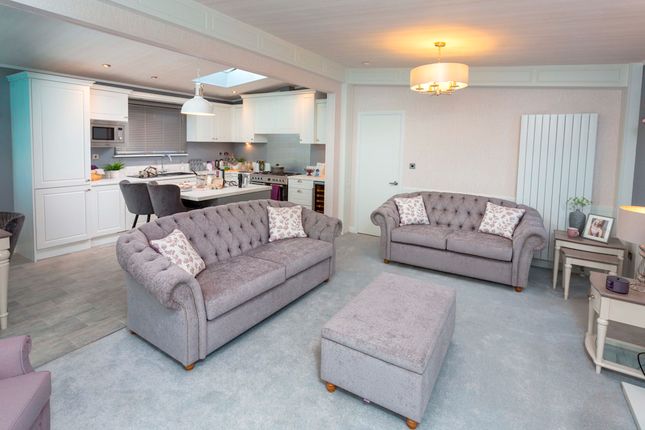 Mobile/park home for sale in Oyster Bay Coastal &amp; Country Retreat, Halt Road, Truro, Cornwall