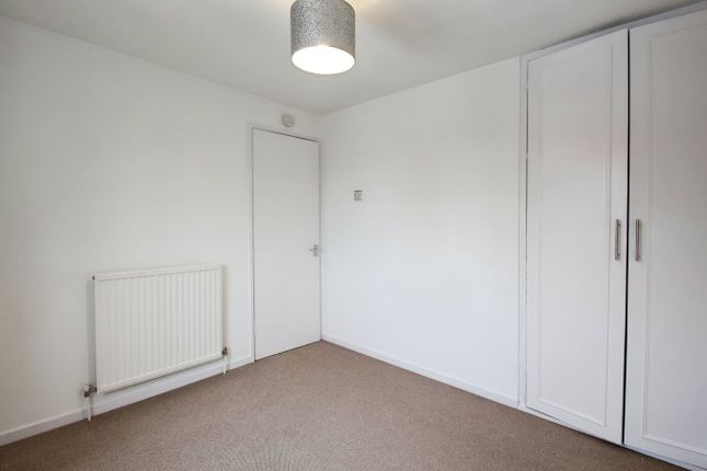 31, Thorn Drive, George Green photo 3