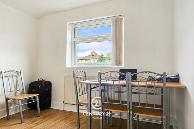 Flat for sale in Keogh Road, London
