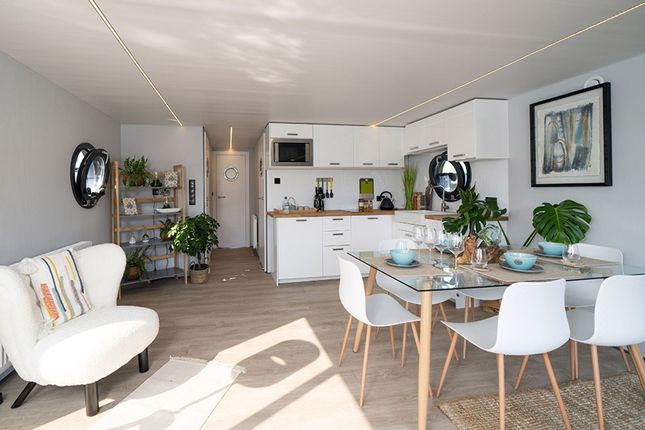 Waterlodge Oasis 6 Brighton Marina Village, Brighton photo 5