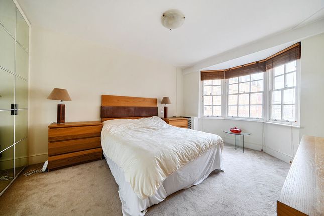 208, Cranmer Court, Chelsea photo 4