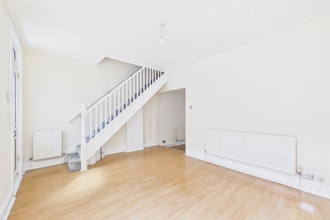 22, Edward Road, Coulsdon photo 3