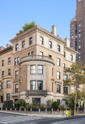 Thumbnail Town house for sale in 25 Riverside Dr, New York, Ny 10023, Usa