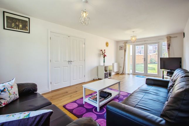 1, Elm Drive, Leeds photo 2