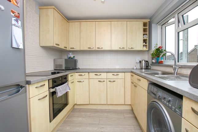 19, Grantham Court, Essex photo 4