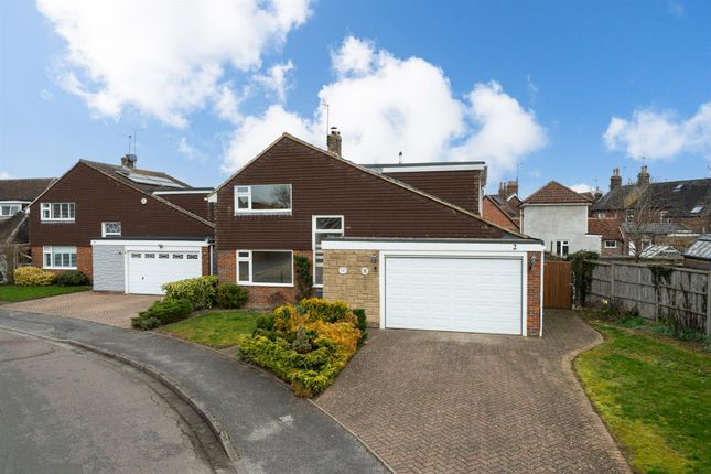4-bed house on 2, Good Intent, Edlesborough, £600,000