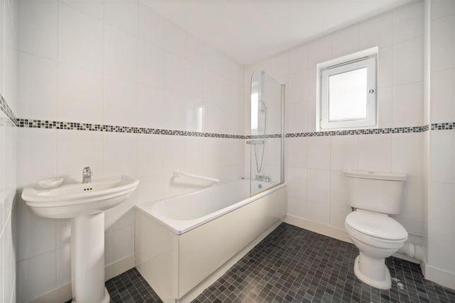 12, Orion Mews, Woodville Road, Morden photo 4