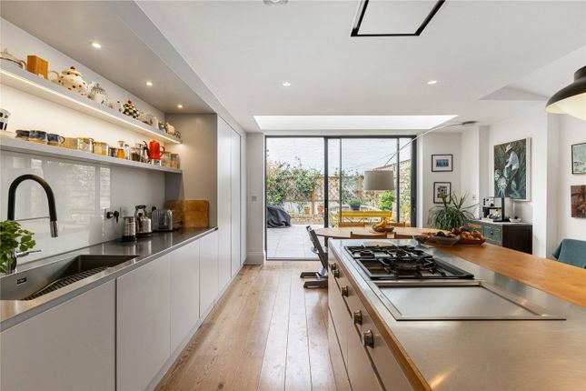 37, Alderville Road, London photo 4