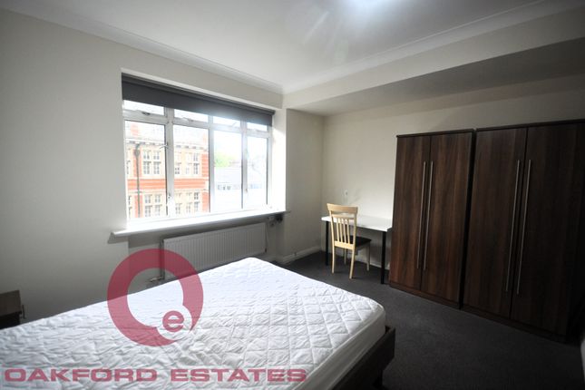 35 Warren Court, Euston Road, Euston photo 4