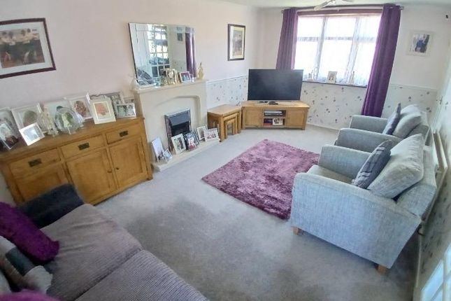 46, Faultlands Close, Nuneaton photo 3