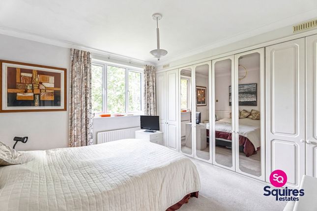 Flat 11, Knightshayes House, London photo 4