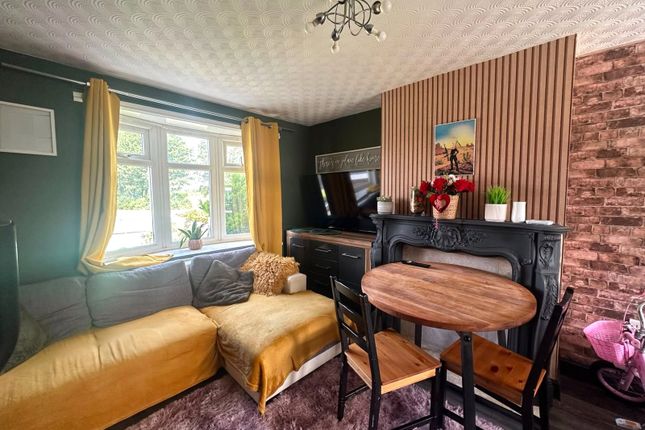 13, Clapgate Crescent, Cheshire photo 3