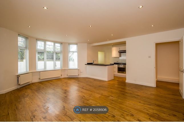 Thumbnail Flat to rent in Oliver Grove, London