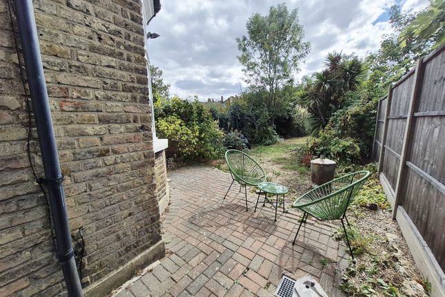 14 Osborne Road, London photo 4