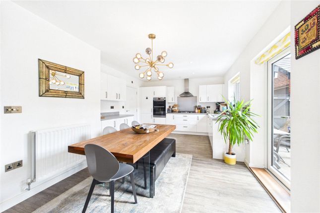 Kitchen/Dining Area