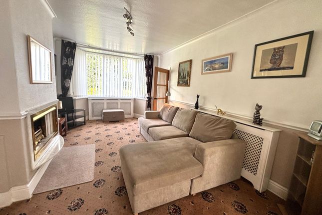 369 Ringley Road West, Manchester photo 2