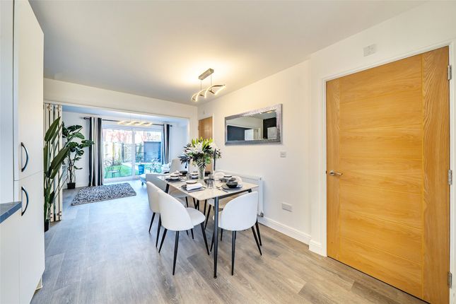 27 Vick Close, Stonehouse photo 2