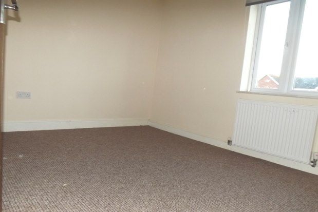 Flat to rent in Station Road, Barnsley