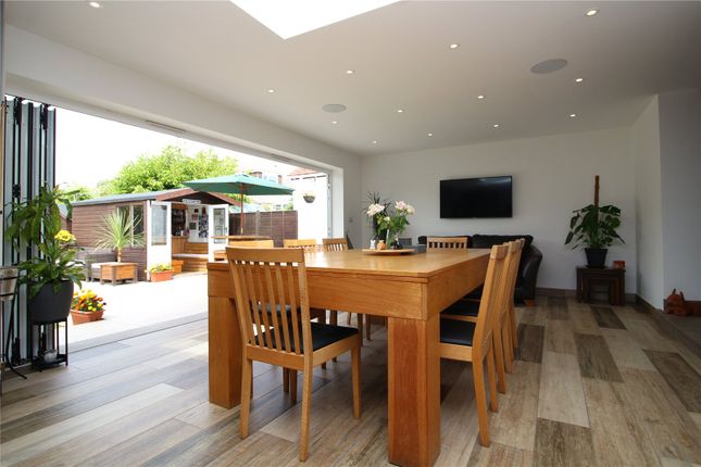 13, Newlands Road, New Milton photo 3