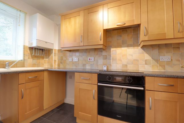9 Kamienna Close, Stafford photo 4