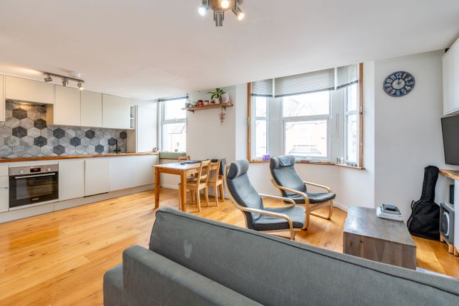 13B, Linthorpe Road, London photo 3